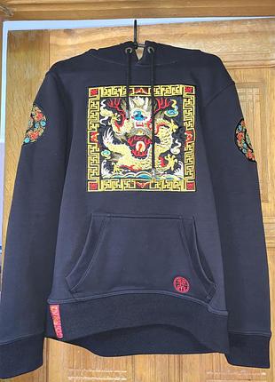 Тепле худі з вишивкою