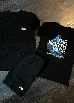 Шорты и футболка tnf
