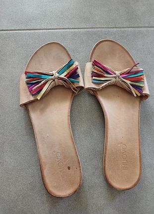 Кожаные мягкие шлепанцы