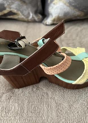 Босоніжки каблуки