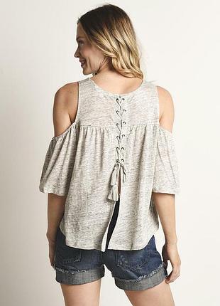 Новый серый меланжевый топ из льна с открытыми плечами на шнуровке
