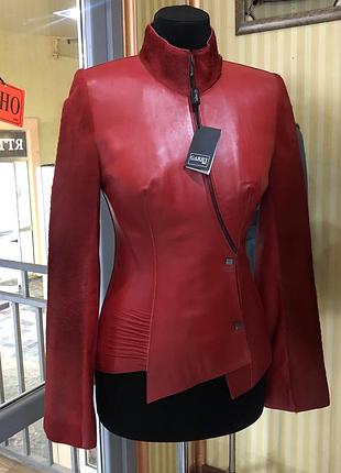 Шкіряна куртка,рукав поні,італія