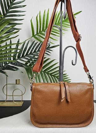 Фірмова шкіряна сумочка