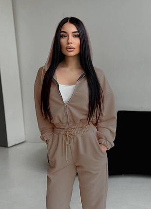 Стильний жіночий спортивний костюм вкорочена зіп кофта худі і штани джогери весняний комплект