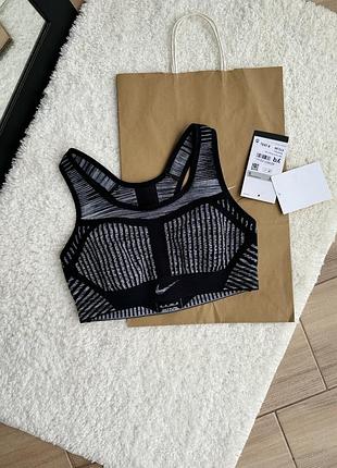 Топ nike