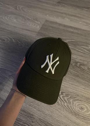 Кепка new era