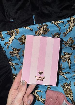 Обложка для паспорт на оригинал обкладинка для паспорта victoria's secret signature stripes v-logo