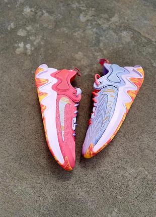 Бігові кросівки nike giannis. оригінал.