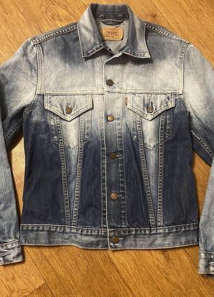 Джинсова куртка levi’s