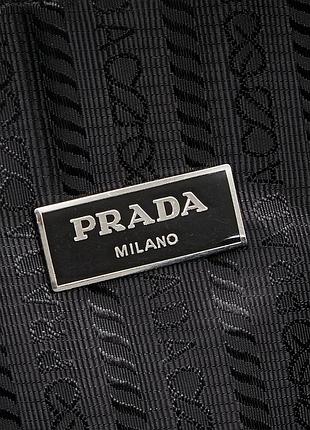 Брендовый черный рюкзак prada из плащевки8 фото