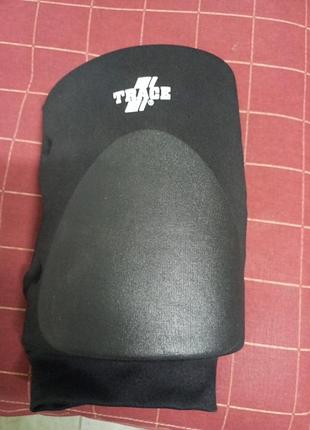 Волейбольні наколінники