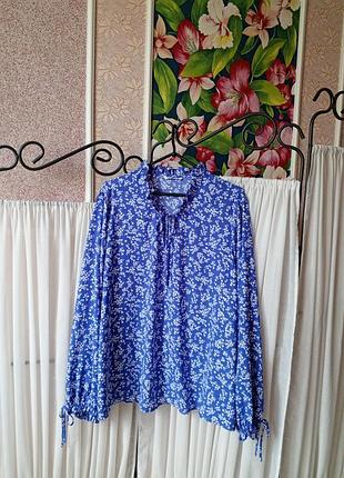 Красива блуза в квітковий принт ellos.