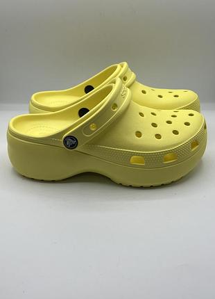 Оригінальні жіночі crocs classic platform clog w