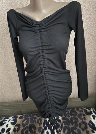 Коротка сукня з затяжкою в рубчик