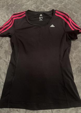 Спортивна футболка adidas