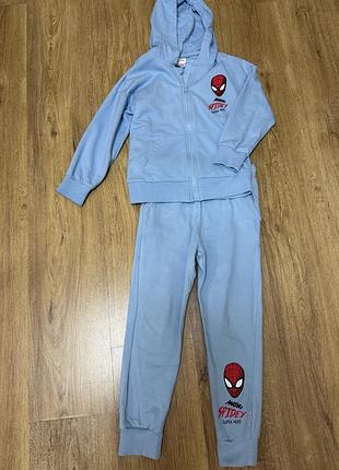 Продам костюм