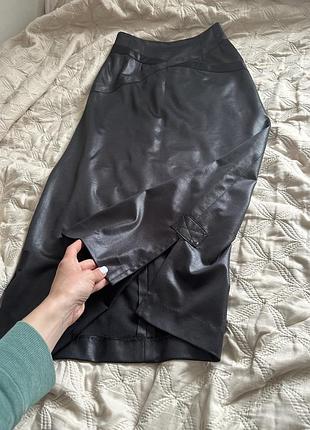 Довга цікава спідниця