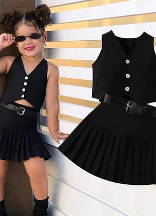 Красивый комплект на девочку: жилет, юбка плиссе, ремень