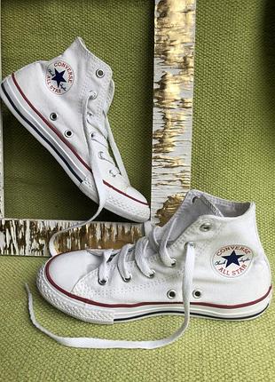 Кросівки, кеди