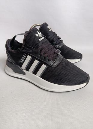 Кроссовки adidas