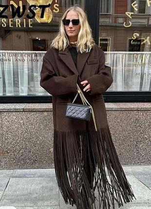 Стильное пальто на подкладе кориневое, длинное, демисезон.