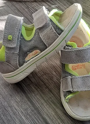 Шкіряні босоніжки elefanten