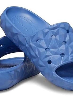Crocs слайды крокс шлепки шлепанцы geometric slide v2.0 elemental blue