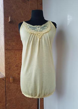 Віскозна трикотажна гіпюрова майка