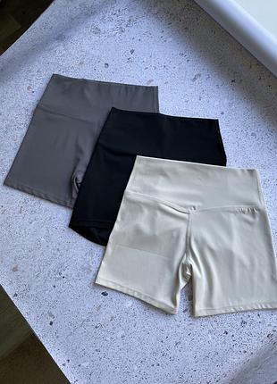 Шорти жіночі