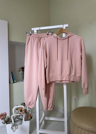 Спортивний костюм