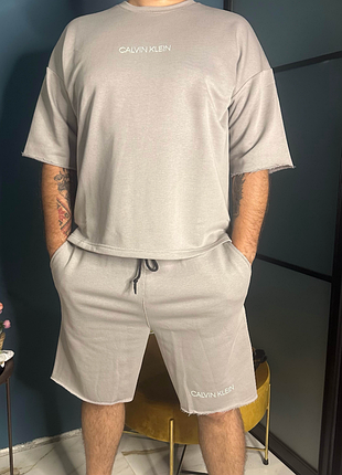 Чоловічий літній костюм оверсайз calvin klein футболка та шорти вільний крій преміум якість