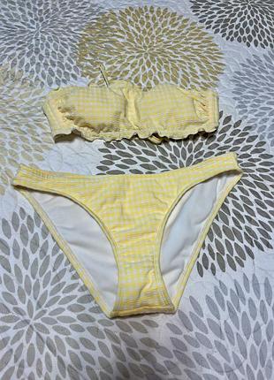 Яскраво жовтий купальник