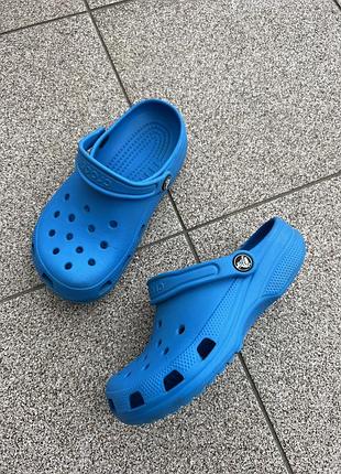crocs black крокси дитячі блакитні шльопки сандалі