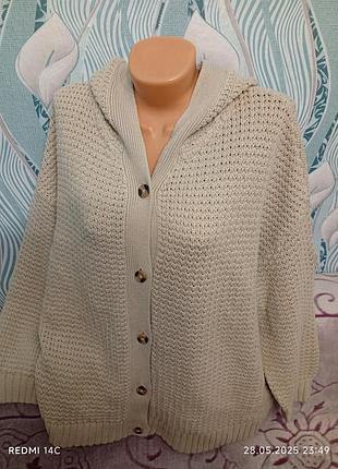 Стильная женская кофта большого размера с капюшоном от фирмы bonprix.