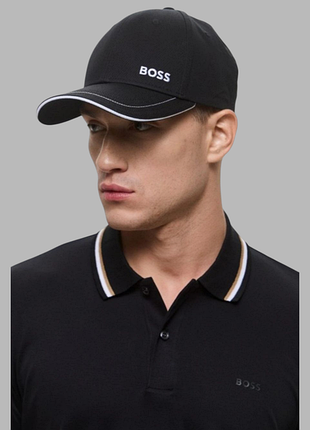 Мужская бейсболка hugo boss с ярким логотипом
