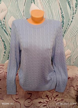 Сильный женский лёгкий свитер