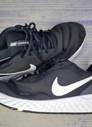 Кроссовки nike revolution 5