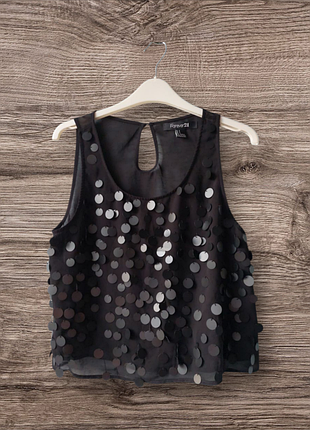 Майка в больших пайетках