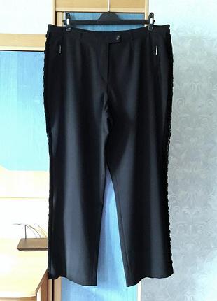 Классические брюки с замшевыми лампасами и кружевом, 56-58-60, claudia