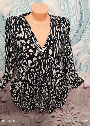 Стильная женская кофточка большого размера