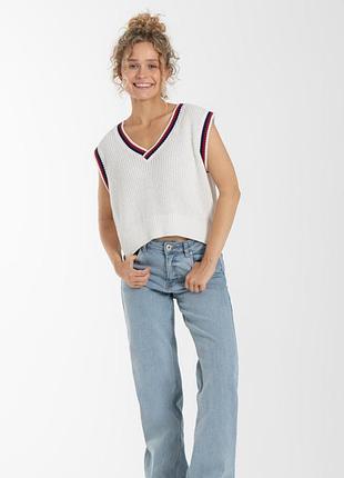 Жіноча жилетка