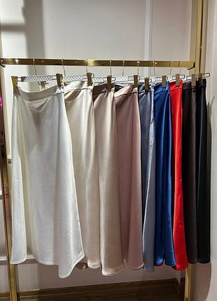 Спідниця жіноча — довга, щільний дабл-сатин, зі змійкою збоку