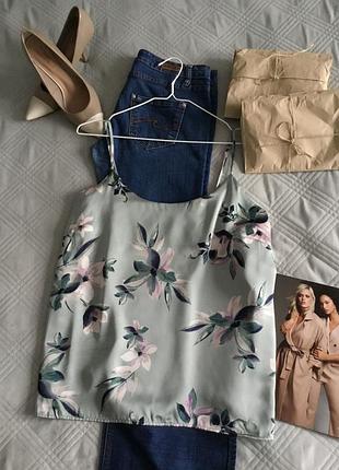 Нежная красивая блузку цветочный принт в размере 18 на тонких бретелях