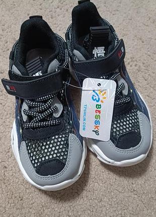 Кроссовки сетка 30 р