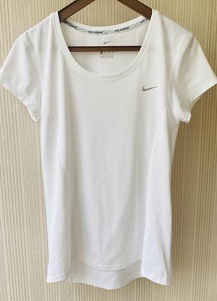 Футболка спортивная женская nike