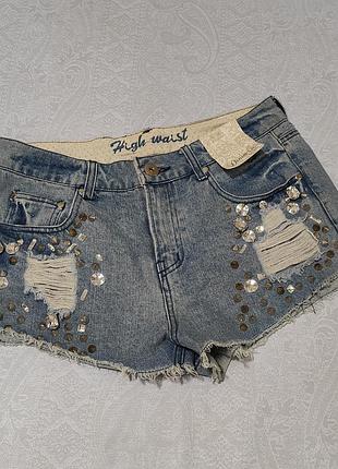 Короткие, джинсовые шорты от denim co