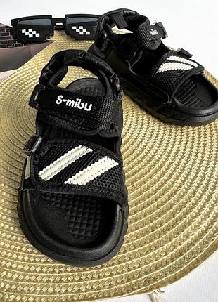 Босоніжки дитячі 2