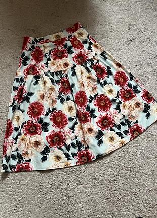 Спідниця в квіти