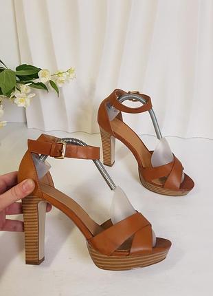 Босоніжки pimkie 38р