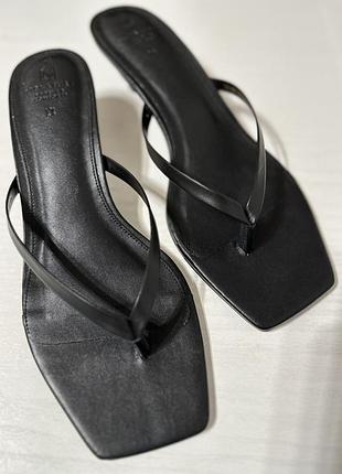 Босоніжки kitten heels